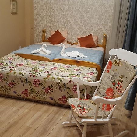 Hangulat Vendeghaz Apartmanok Oroshaza Exterior photo