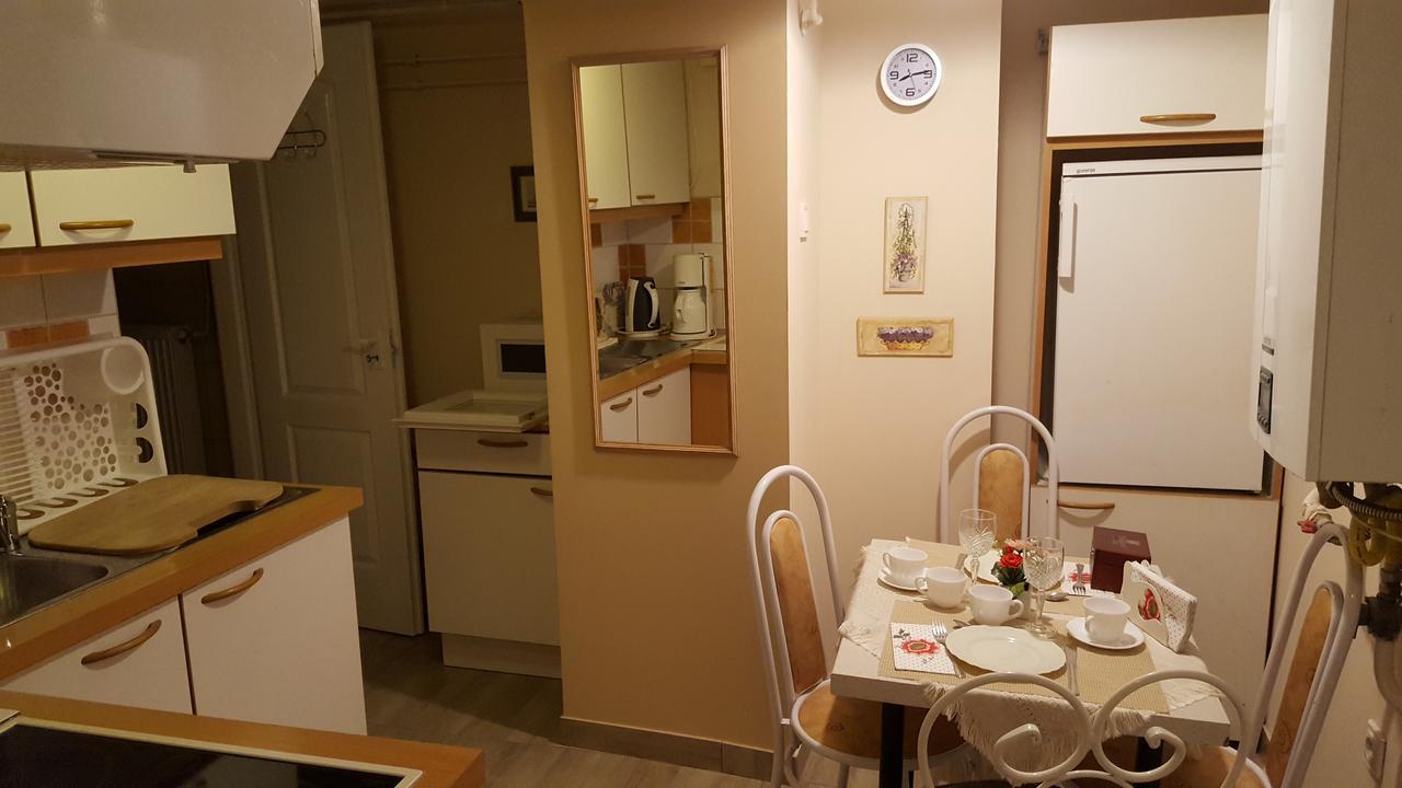 Hangulat Vendeghaz Apartmanok Oroshaza Exterior photo