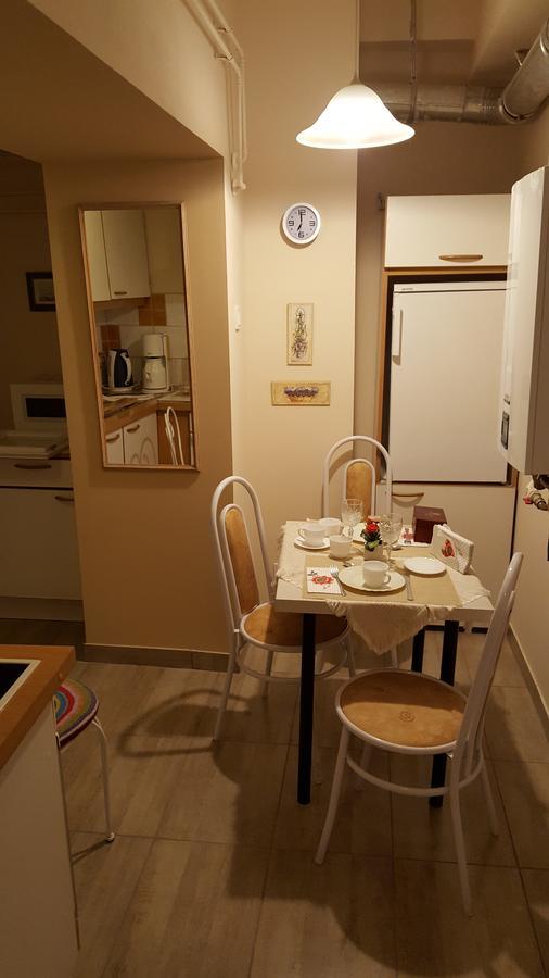 Hangulat Vendeghaz Apartmanok Oroshaza Exterior photo