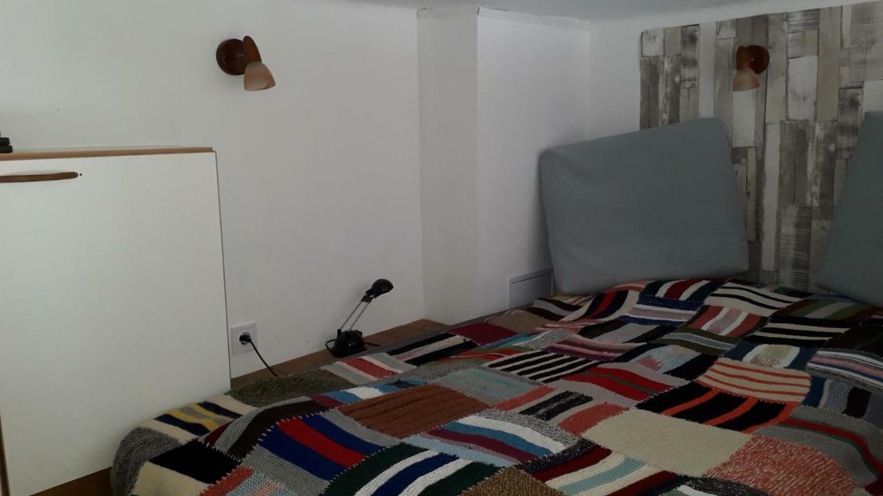 Hangulat Vendeghaz Apartmanok Oroshaza Exterior photo