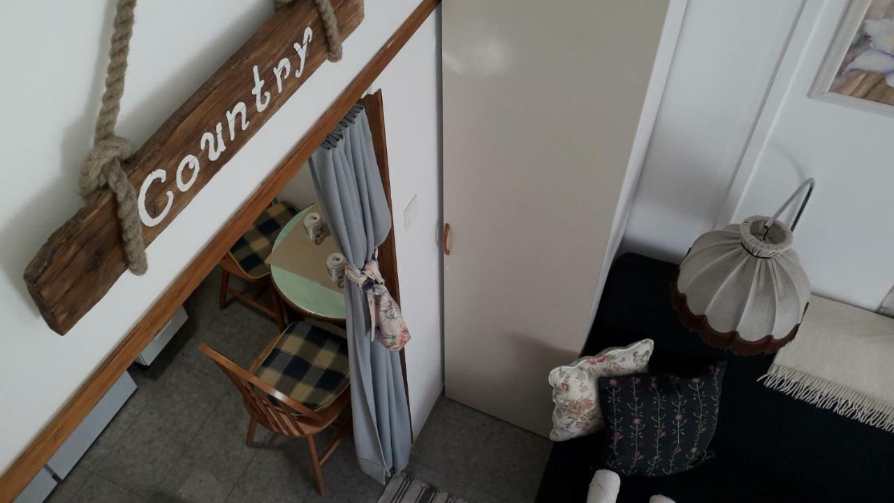 Hangulat Vendeghaz Apartmanok Oroshaza Exterior photo