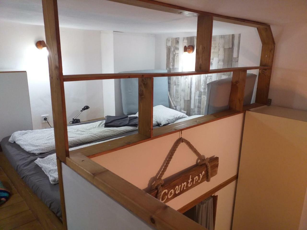 Hangulat Vendeghaz Apartmanok Oroshaza Exterior photo